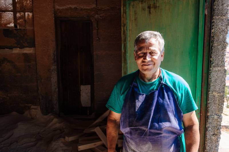 Leonidas, he works in the cooperage for over 35 years